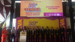 Prefeito Renato Guimarães prestigia abertura da 23ª FENOVA