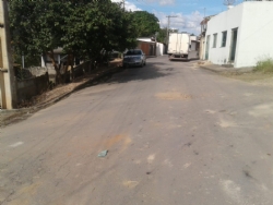 Limpeza urbana na região central do Distrito de Antunes