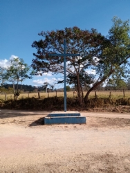 Bom dia a todos e todas! Descrição da Foto: Cruzeiro na comunidade do "Buracão", Zona Rural, Sede do Município de Igaratinga. Crédito da Foto: Flávia Lemos Mota de Azevedo.