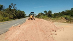 Manutenção e recuperação de estradas que dão acesso à MG-430