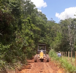 Após chuvas, Prefeitura intensifica recuperação de estradas rurais