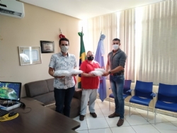 Prefeitura Municipal de Igaratinga recebe doação de 400 máscaras de proteção da Emconbras Empresa de Conservação Brasileira Eireli