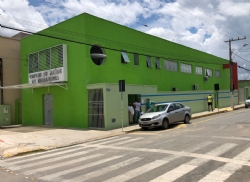 A Prefeitura Municipal realiza reparos e pintura no Centro de Saúde Municipal e PSF São Geraldo.